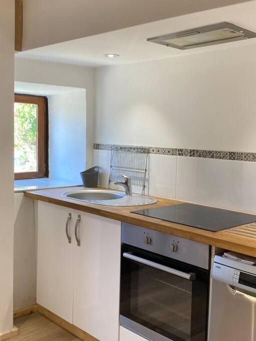 Champagnac-la-Rivière Spacious 1 Bed Home With Shared Pool מראה חיצוני תמונה