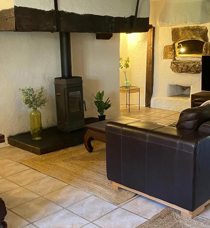 Champagnac-la-Rivière Spacious 1 Bed Home With Shared Pool מראה חיצוני תמונה